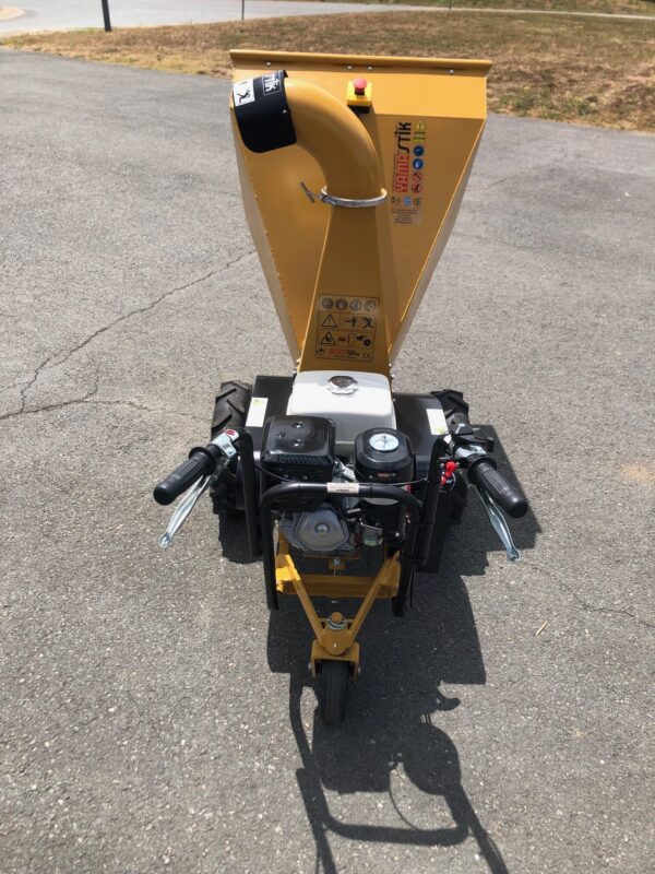 BROYEUR DE BRANCHE YAMA VR25 autotracté – Image 2