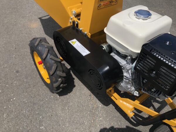 BROYEUR DE BRANCHE YAMA VR25 autotracté – Image 9