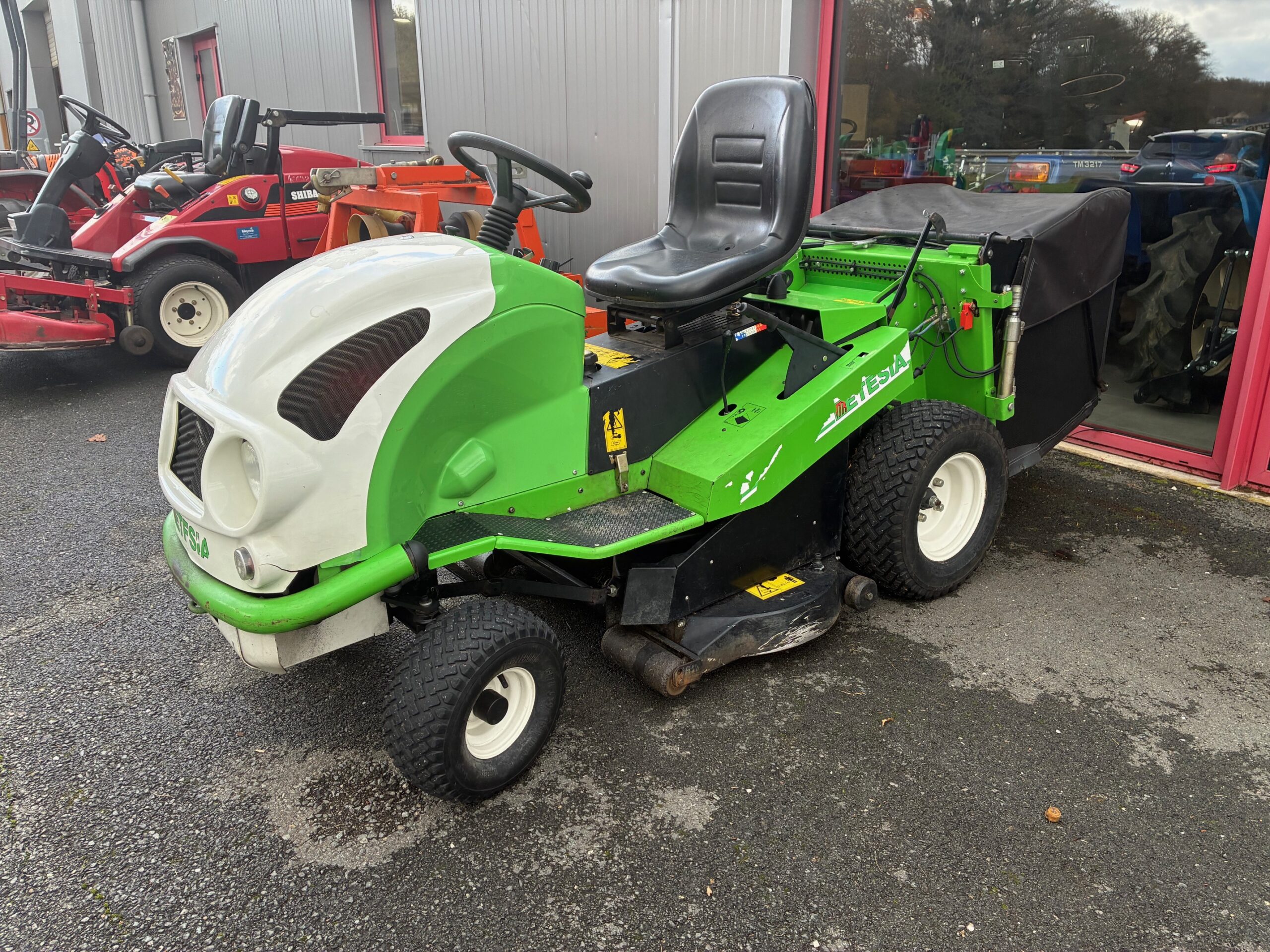 Tondeuse ETESIA Hydro100 - 641 H