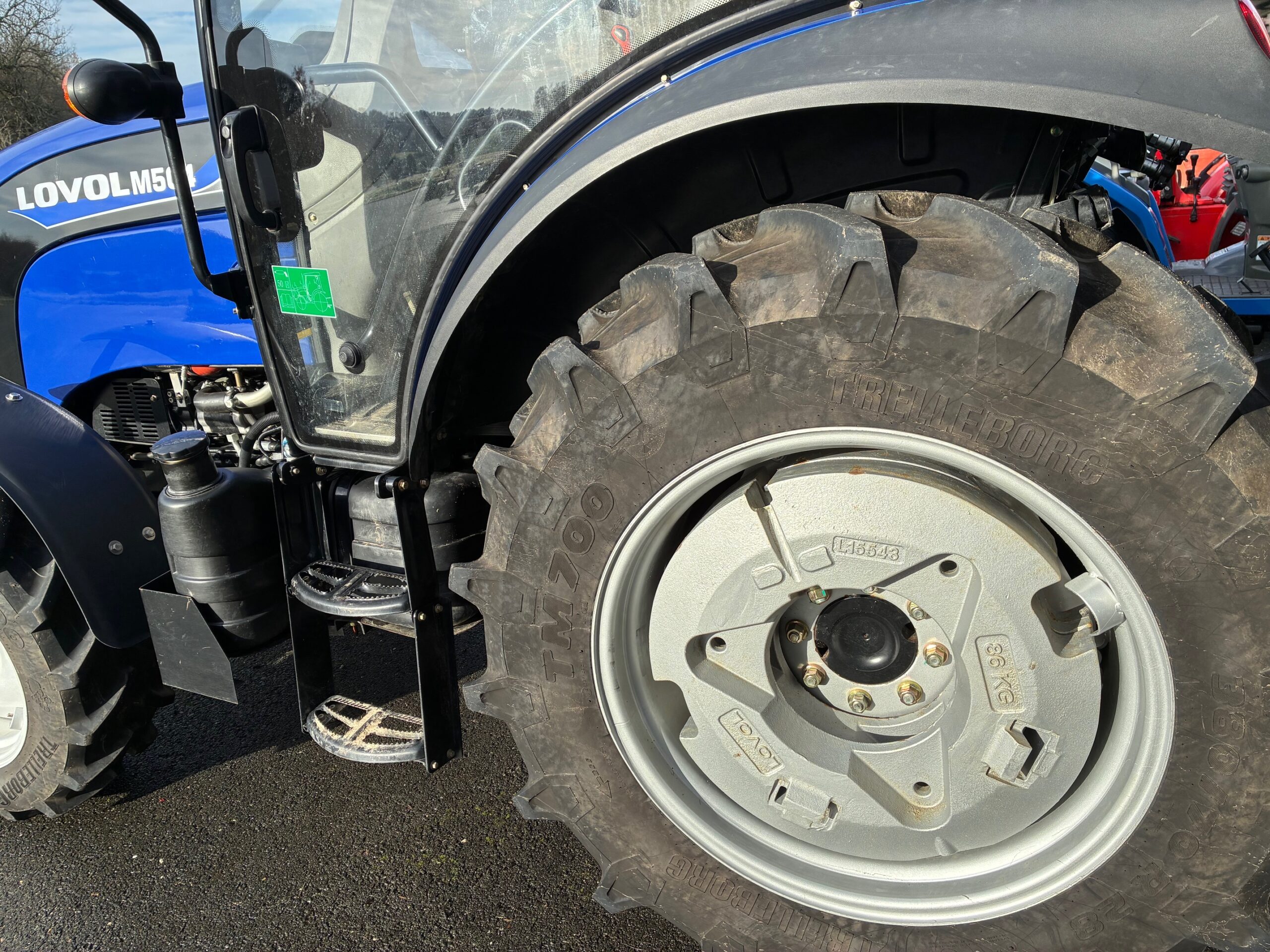 Tracteur LOVOL M504 cabine clim – Image 12
