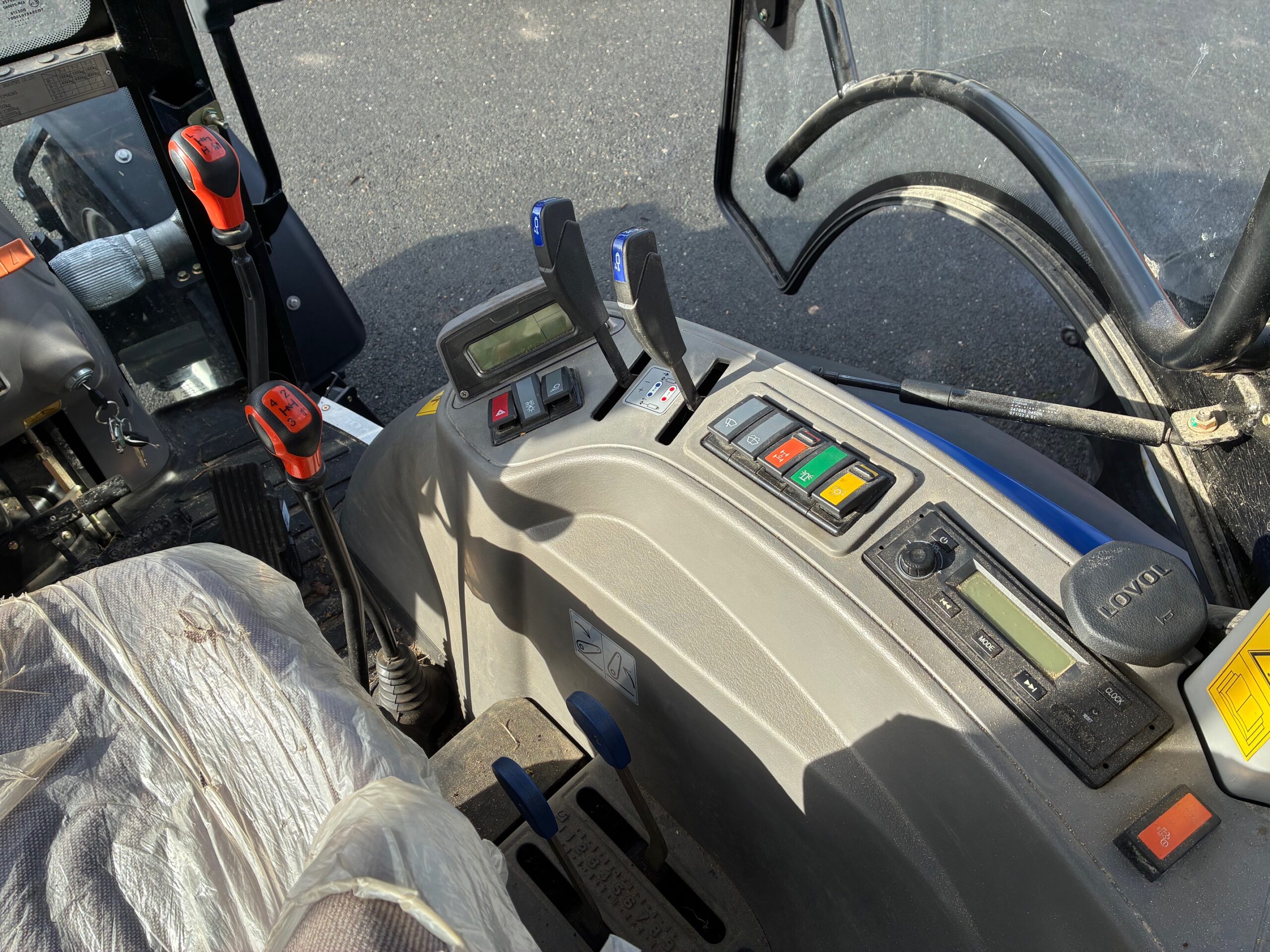 Tracteur LOVOL M504 cabine clim – Image 10