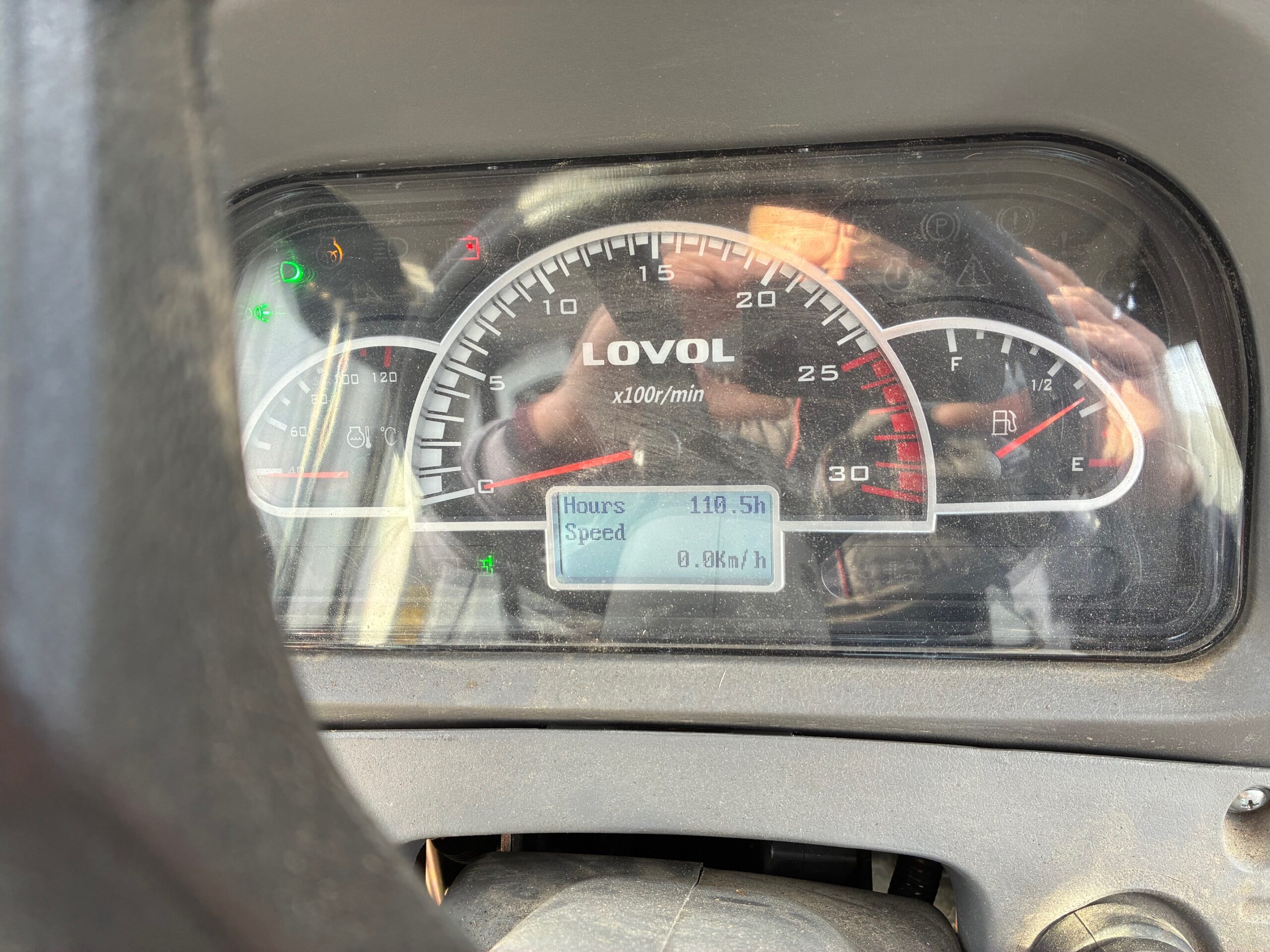 Tracteur LOVOL M504 cabine clim – Image 8