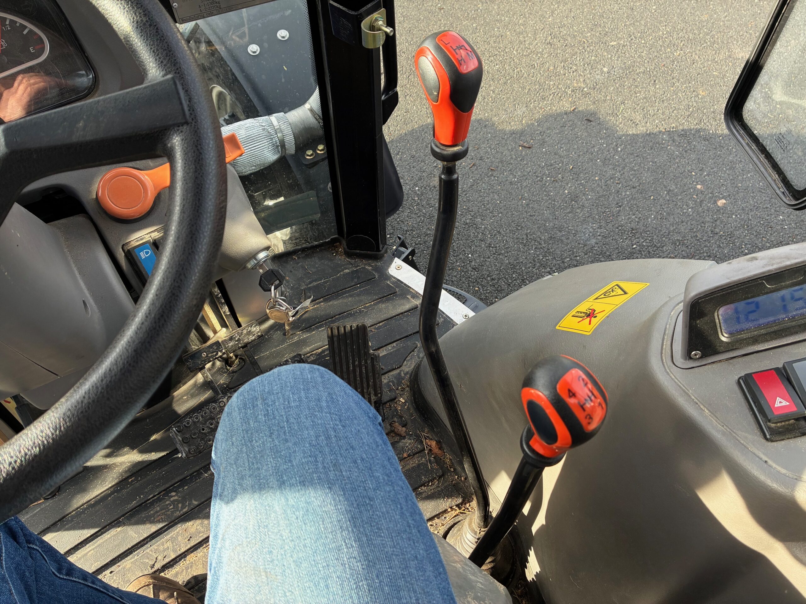 Tracteur LOVOL M504 cabine clim – Image 6