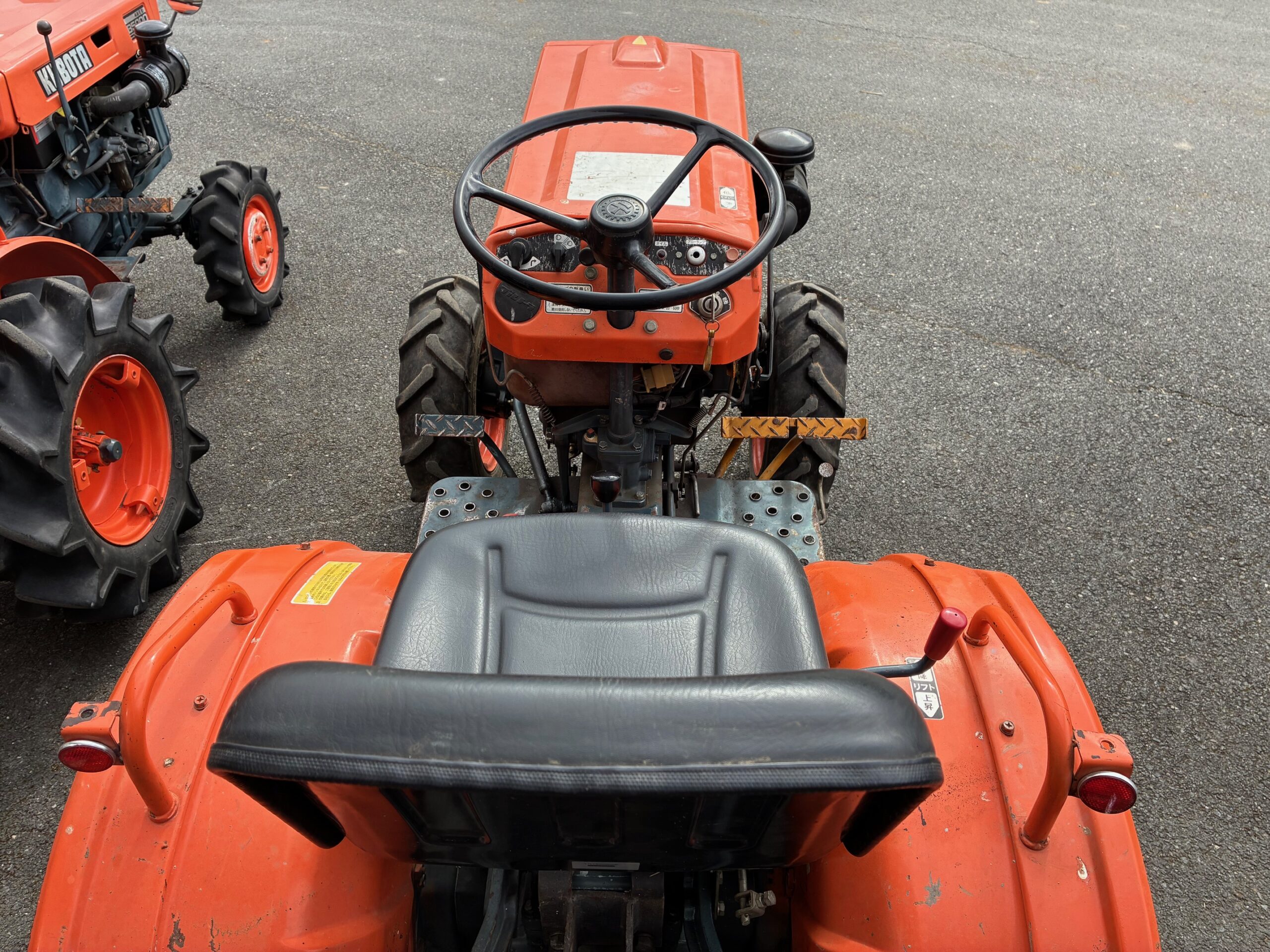 Micro tracteur d'ocasion Kubota B7001 – Image 5