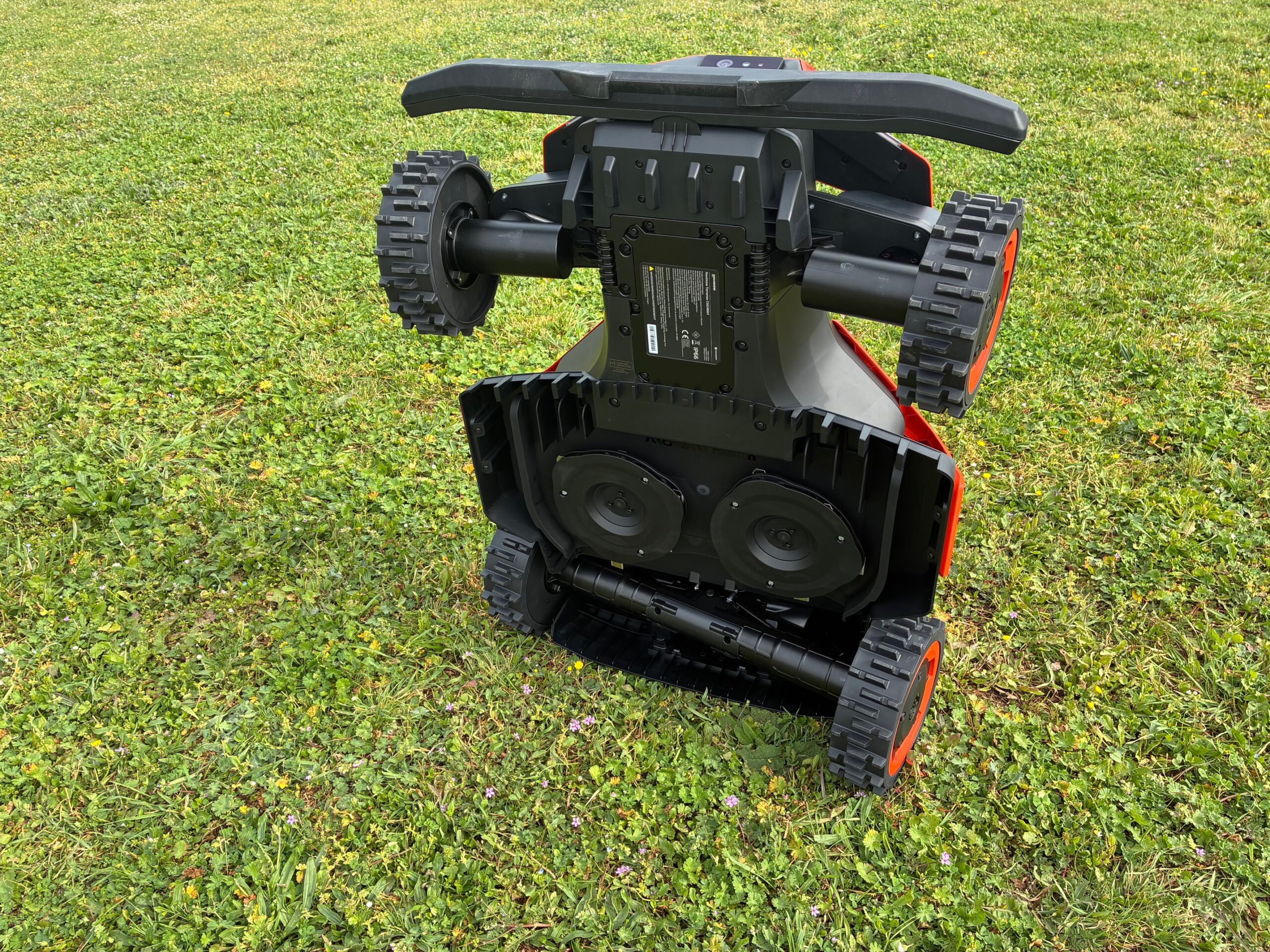 NAVIMOW Robot de tonte serie M - CM120M1 - 12000 m2 – Image 3